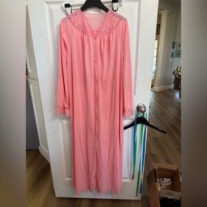 Vintage Shadowline button up dressing gown medium pink nylon embroidered lace